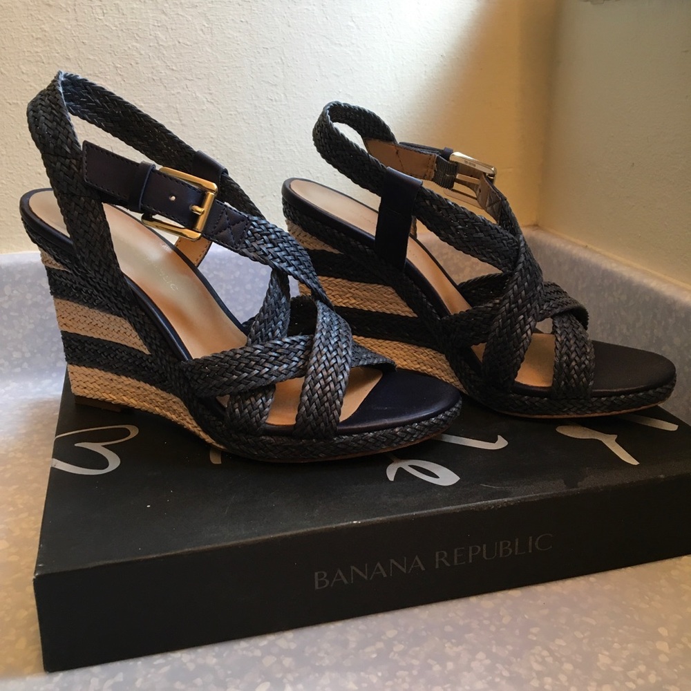 Banana Republic Raine Espadrille Sandal in Navy and White